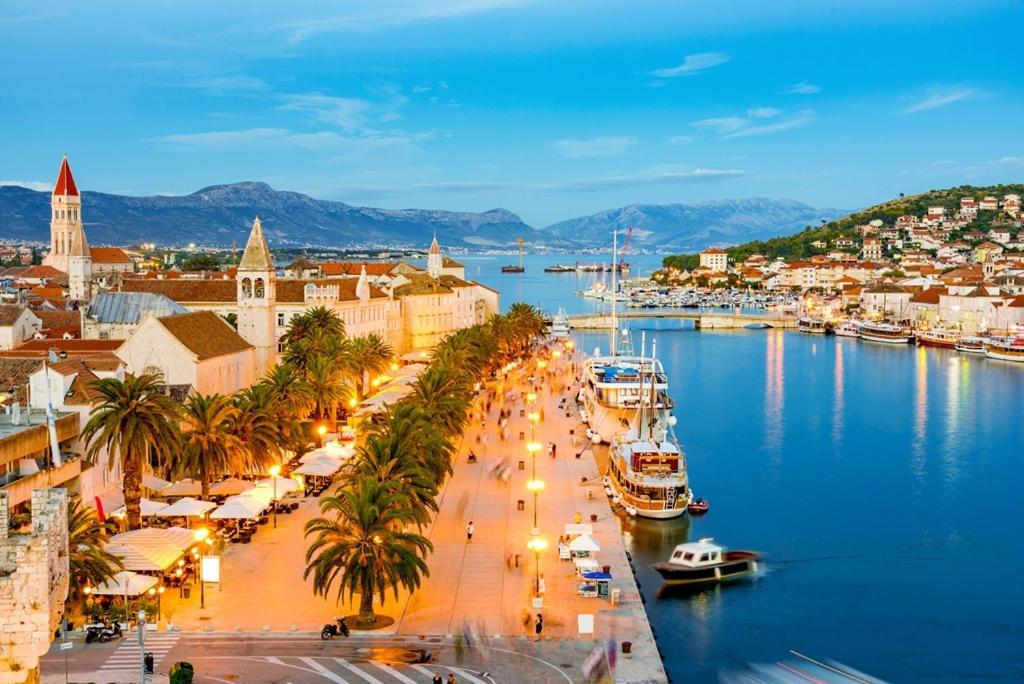 Hostel Rasema Trogir Exterior foto