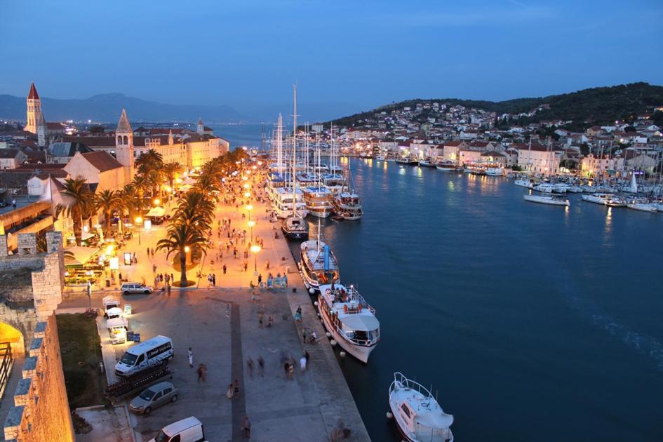 Hostel Rasema Trogir Exterior foto