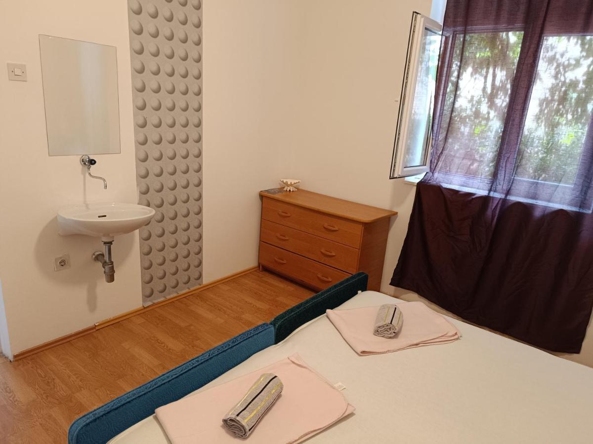 Hostel Rasema Trogir Exterior foto